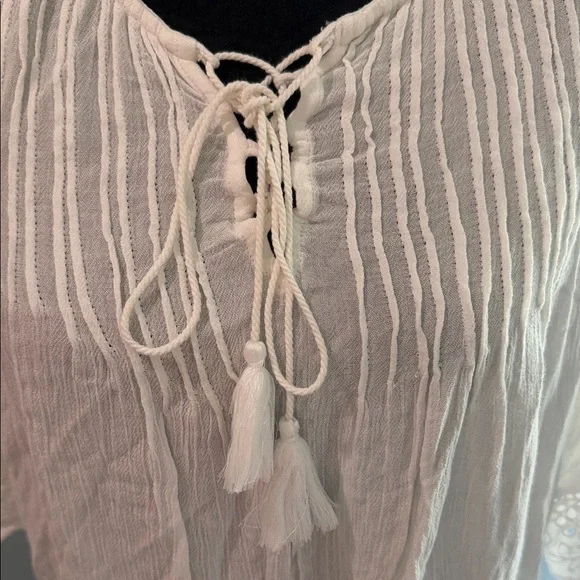 Banjara Made in India 100% Viscose Embroider Eyelit Detail Peasant Blouse Tassel - Picture 3 of 9